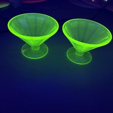 Pair 2 Federal Green Depression Sherbet Dessert Dishes Uranium Glass F Stamped picture