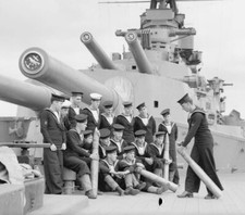 WW2 WWII Photo World War Two / British Royal Navy Battleship HMS Hood 1940 picture