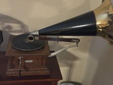 Early Victor Model MS MONARCH Front-mount Phonograph.   Gorgeous picture