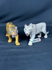2007 Schleich Tiger #14369 & White Tiger #14382 Retired Wild Life Set picture