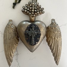 Sacred Heart w / Wings And Box picture