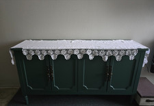 Vintage Linen Sideboard Scarf Hand Crochet Lace Cottage Farmhouse Decor picture