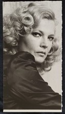 1980 Gena Rowlands Hollywood PR Tear Sheet 8x5 Press Photograph picture