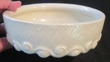 VINTAGE 1950's McCOY POTTERY IVORY WAVY RIBBED SHALLOW ROUND PLANTER/BOWL picture