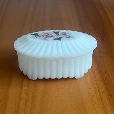 Fenton Milk Glass Oval Lidded Trinket Box White Ribbed Berries & Leaf - READ picture