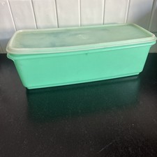 VTG Tupperware Easy Crisp 782-8 Celery / Vegetable Keeper Jadeite Green Complete picture