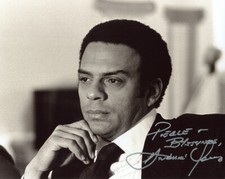 ANDREW YOUNG SIGNED 8x10 PHOTO FREEDOM CIVIL RIGHTS ACTIVIST LEADER BECKETT BAS picture