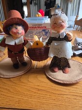 Rare Annalee Giving Thanks Thanksgiving Pilgrim Couple With Basket Of Plenty picture