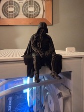 Darth Vader Seated Black Statue Figurine - Desk ornament picture