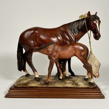 A Santini Capodimonte Mare Nursing Foal Horse Sculpture Italy #2049 Vintage picture