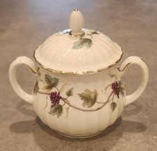 Vintage Royal Worcester Bacchanal Covered Sugar Bowl Cream Grapes Mid-Century picture