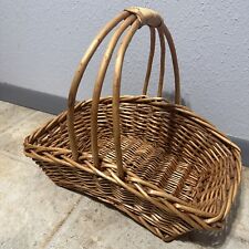 woven basket with handle picture