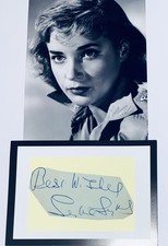 Sylvia Syms English Actress 1934 - 2023 Original 10 x 8 Signature Piece picture