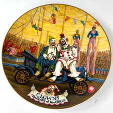 🔥😊THE GREATEST SHOW ON EARTH ''CLOWNS'' THE HEART OF THE CIRCUS PLATES😊🔥 picture
