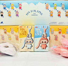 The Monsters Pin For Love 2 Blind Box Bundle A-M N-Z + 2 Random Outfits picture