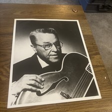 Vintage Press Photo  George Gobel w/ Guitar, Musician Comedian picture