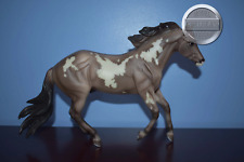 Platinum Star-Breyerfest Exclusive-Loping Quarter Horse Mold-Breyer Traditional picture