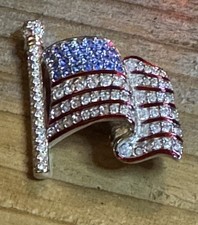 SIGNED SWAROVSKI PAVE' CRYSTAL USA FLAG  PIN~BROOCH RETIRED RARE NEW picture