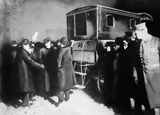Johann Hoch is shown entering patrol wagon in New York for his ret- Old Photo picture