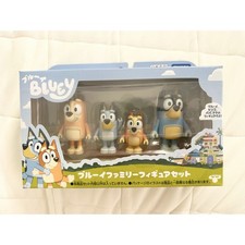 New Unopened Bluey Family Figure Set picture