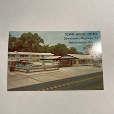 Arkadelphia, Arkansas Postcard TOWN HOUSE MOTEL Highway 67 Roadside picture