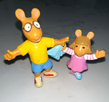 Hasbro Arthur & D.W. Figurines Lot of 2 Plastic Vintage 1996 Arthur TV Show. picture