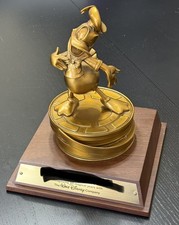 Walt Disney Company Cast Member 40 Year Service Award Bronze Donald Duck Statue picture