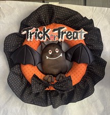 Vintage Motion Activated Stuffed Bat Halloween Wreath Works Lights Up & Laughs picture