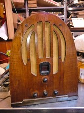 Antique Cathedral Tabletop Radio 1936 Philco model 60B picture