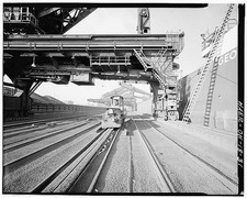 Photo:Hulett No. 4 Rail Wheeled Ore Unloader 1900s Steel Dock picture