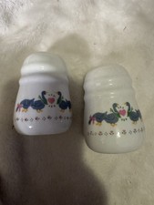 Vintage Geese Heart Ceramic Salt Pepper Shakers Country Farmhouse Cottage Core picture