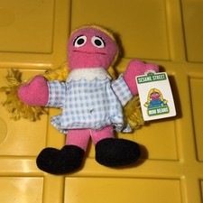 VTG  1999 Sesame Street Kelloggs Mini Beans 4