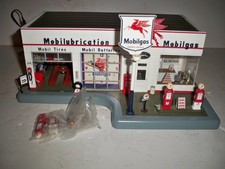 Danbury Mint 1950's Mobil Gas Lighted Garage Service Station w/ Clock picture