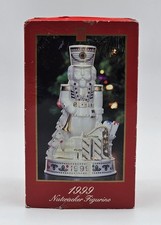1999 Madison Avenue Porcelain 9