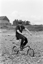 Roman Polanski on the set of the film Cul de Sac in July 1965 Old Photo 2 picture