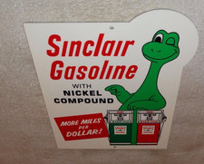 VINTAGE SINCLAIR GASOLINE W/ DINO DINOSAUR +GAS PUMP 12