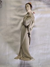 VTG Celadon Porcelain Asian Figurine WomanPlaying Flute7-3/4