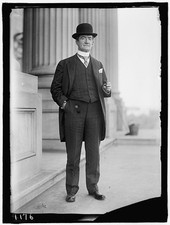 Photo:Jonathan Bourne 1911 Portrait Bowler Hat Suit Columns picture
