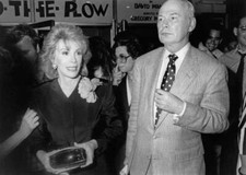 Joan Rivers American hairdresser Mr Kenneth attend a performance o- Old Photo picture
