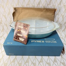 PYREX IN BOX 963-4 Turquoise 1 1/2 Quart Divided Casserole 945 C Lid HTF picture