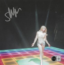 SLAYYYTER SIGNED WORST GIRL IN AMERICA POPSTAR 7x7 PHOTO RARE - BECKETT COA picture