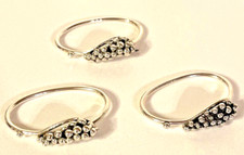 Vtg Artisan Napkin Rings 3 pc Set Silver Metal Work Grape Design Decor- Lovely picture