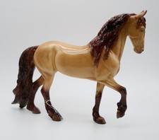 Glossy 2026 Breyerfest Scandi Surprise - Champagne - 385 made picture