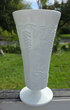 Vtg Milk Glass Footed Vase Indiana Colony Harvest Grape Vintage 10