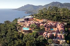 Pierre Cardin's Bizarre Bubble House, Cannes France - Giclee Photo Print picture