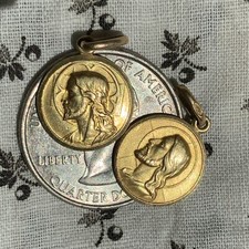 WOW Rare OLD Vintage Italy 18K GOLD JESUS VATICAN Medal Dio Ti Protegga Pendant picture