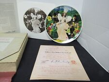 KNOWLES | THE YELLOW BRICK ROAD FROM OZ PLATE *NEW* RARE RETIRED MGM 8.5 INCH   picture