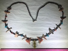 RARE VINTAGE ANTIQUE SOUTH WESTERN NATIVE AMERICAN HAND CARVED FETISH NECKLACE picture