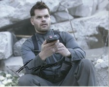 WES CHATHAM SIGNED PHOTO  (2) picture
