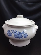 Vintage Pfaltzgraff  Yorktowne Soup Tureen Lid picture